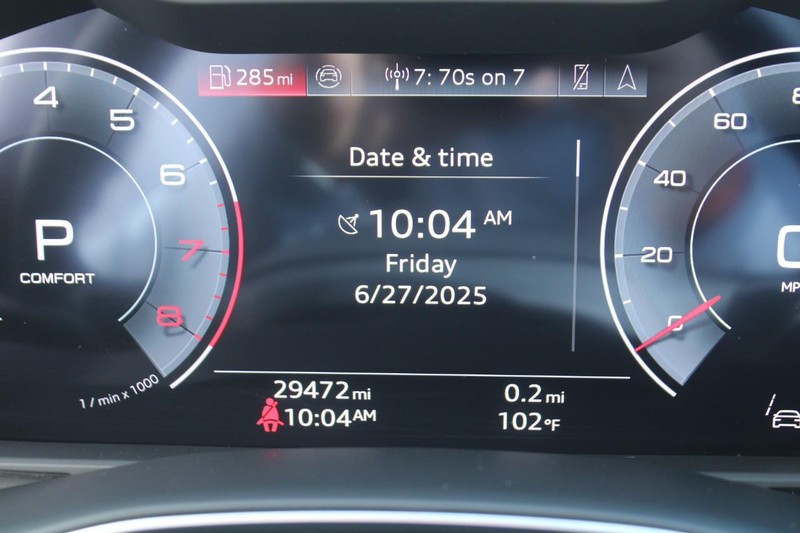 Audi Q7 Vehicle Full-screen Gallery Image 19