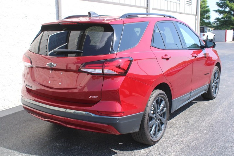 Chevrolet Equinox Vehicle Full-screen Gallery Image 03