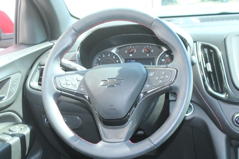 Chevrolet Equinox Vehicle Full-screen Gallery Image 11