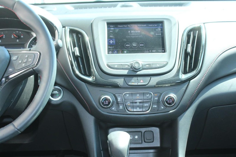 Chevrolet Equinox Vehicle Full-screen Gallery Image 12