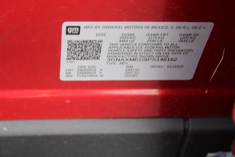 Chevrolet Equinox Vehicle Full-screen Gallery Image 16