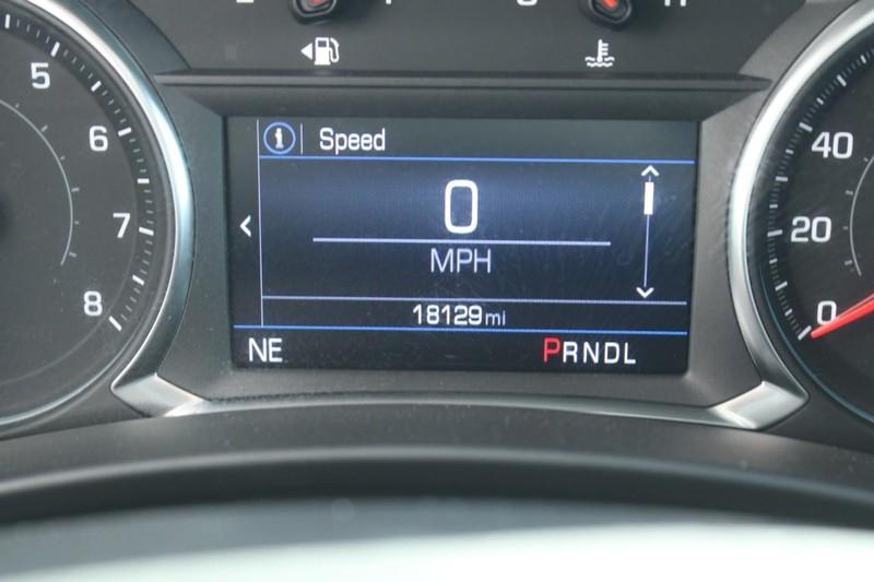 Chevrolet Equinox Vehicle Full-screen Gallery Image 18