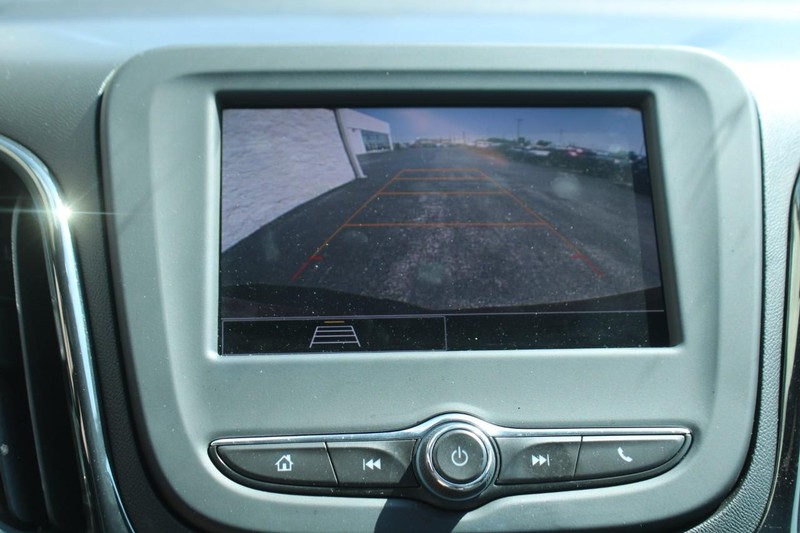 Chevrolet Equinox Vehicle Full-screen Gallery Image 19