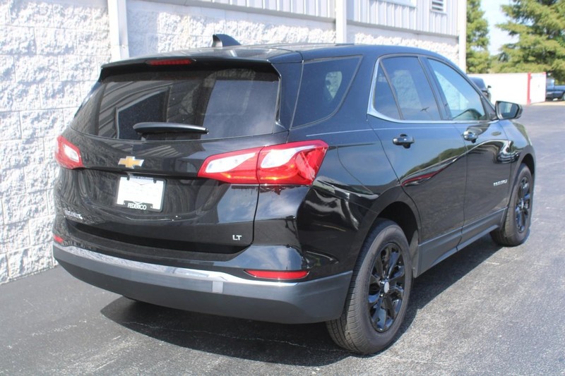 Chevrolet Equinox Vehicle Full-screen Gallery Image 03