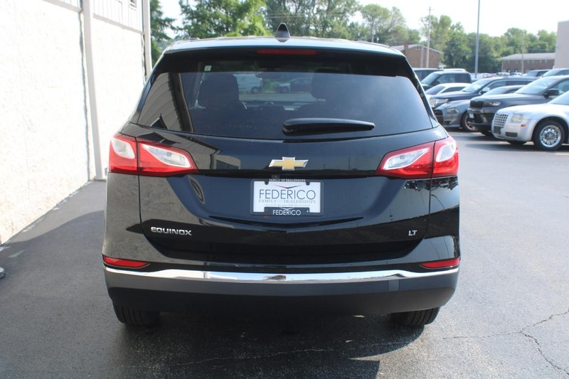 Chevrolet Equinox Vehicle Full-screen Gallery Image 04