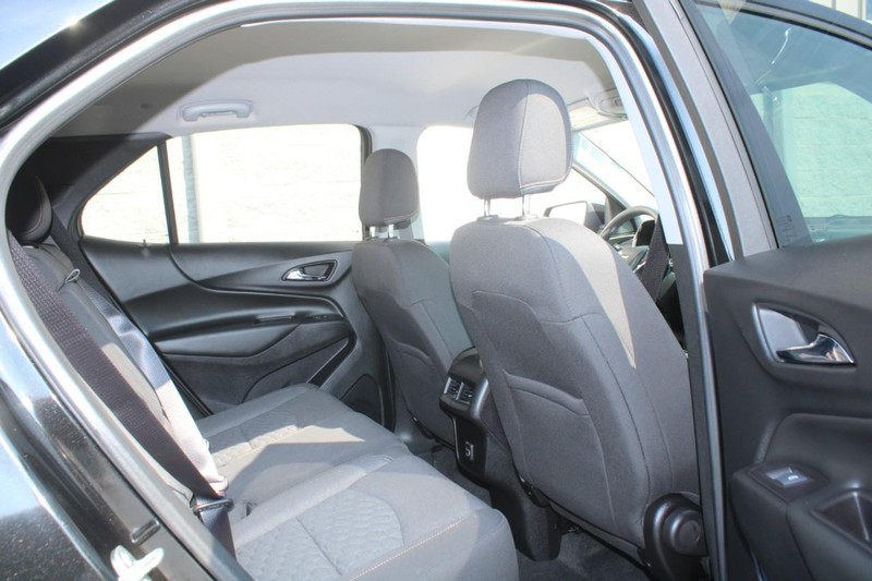 Chevrolet Equinox Vehicle Full-screen Gallery Image 09
