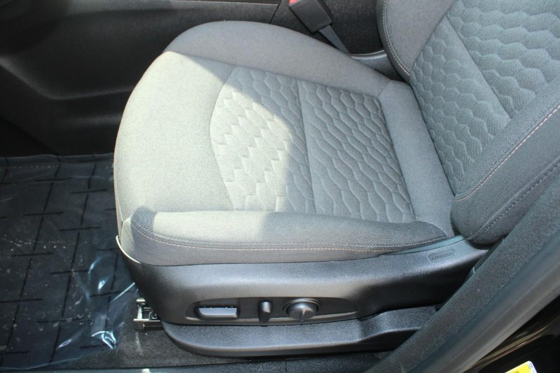 Chevrolet Equinox Vehicle Full-screen Gallery Image 15