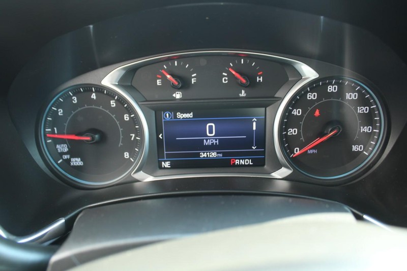 Chevrolet Equinox Vehicle Full-screen Gallery Image 17