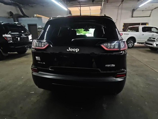 Used 2019 Jeep Cherokee Latitude Plus with VIN 1C4PJMLB6KD323674 for sale in Wood River, IL