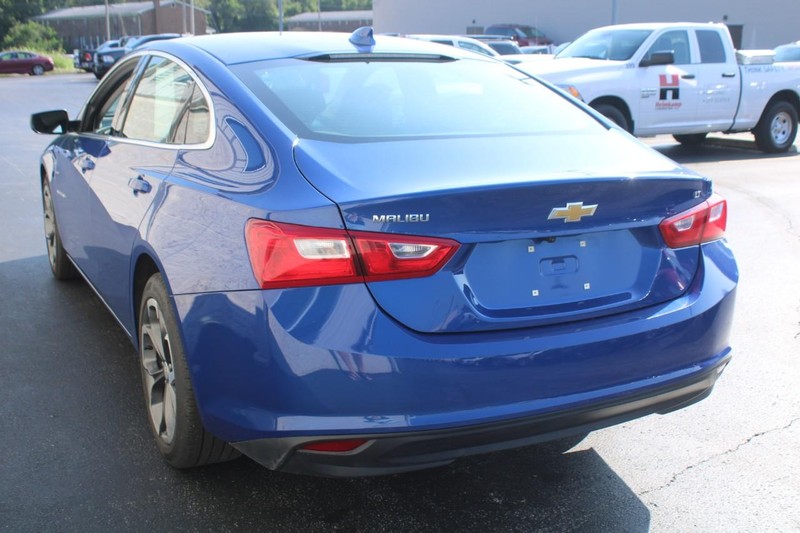 Chevrolet Malibu Vehicle Full-screen Gallery Image 05
