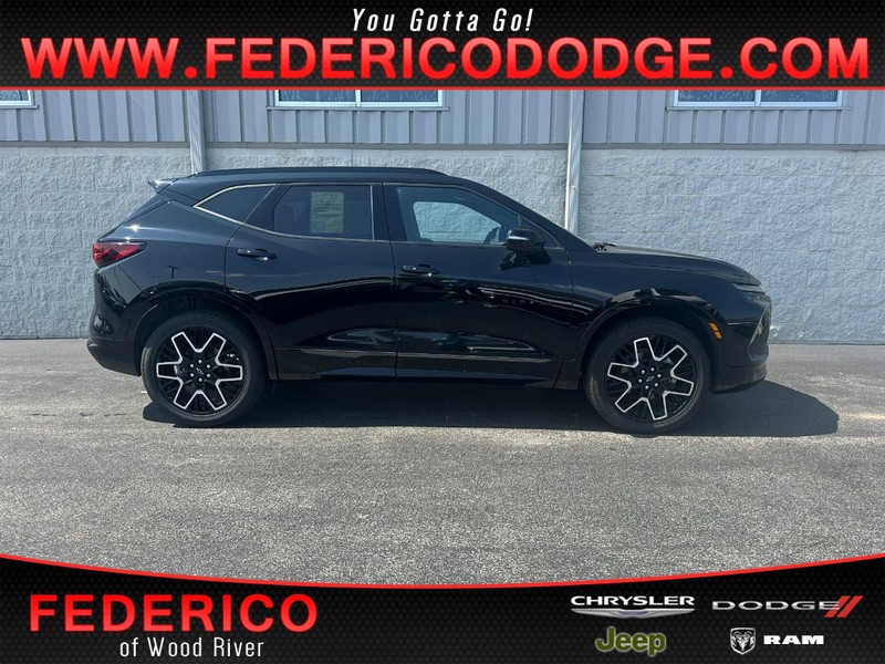 Chevrolet Blazer Vehicle Full-screen Gallery Image 01