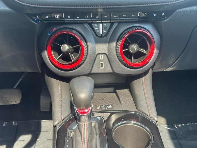 Chevrolet Blazer Vehicle Full-screen Gallery Image 15