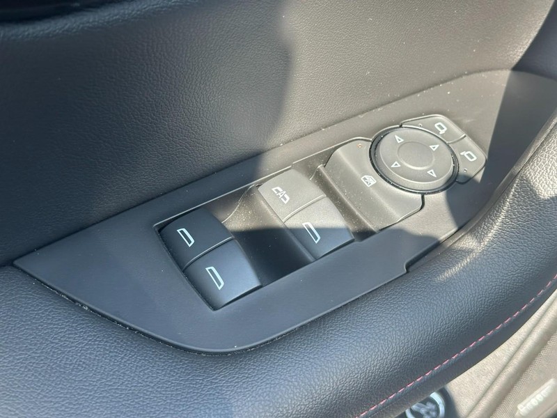 Chevrolet Blazer Vehicle Full-screen Gallery Image 17