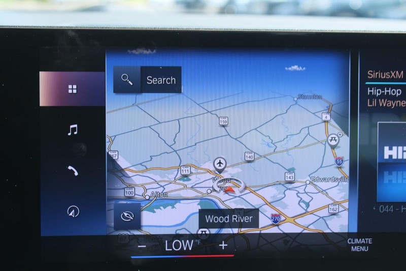 BMW 3 Series Vehicle Full-screen Gallery Image 18