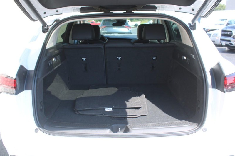 Buick Envision Vehicle Full-screen Gallery Image 06