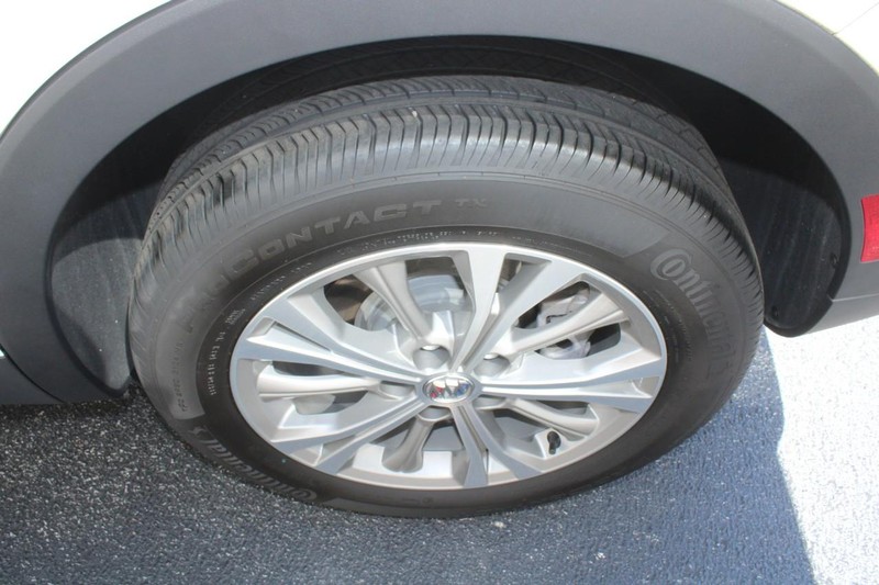 Buick Envision Vehicle Full-screen Gallery Image 07