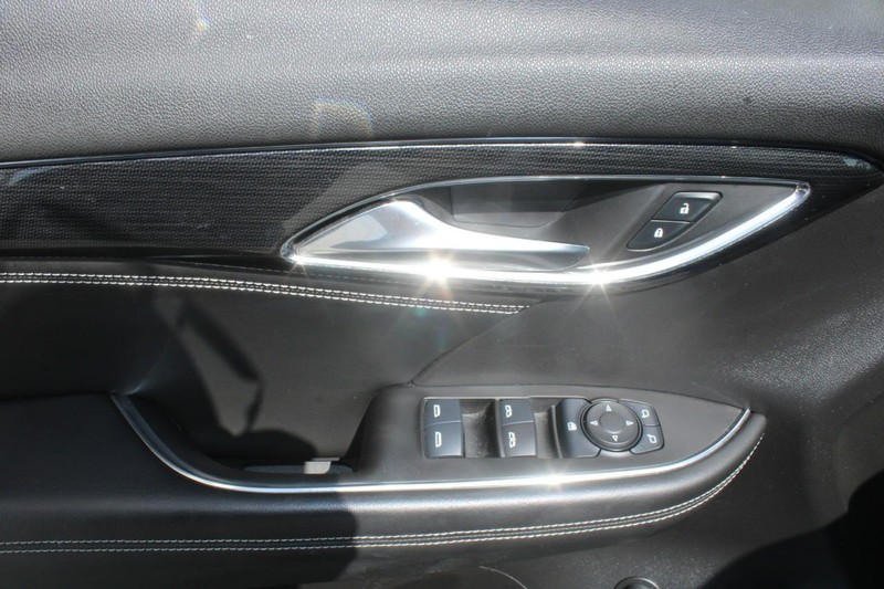 Buick Envision Vehicle Full-screen Gallery Image 14