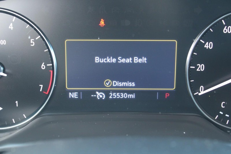 Buick Envision Vehicle Full-screen Gallery Image 18