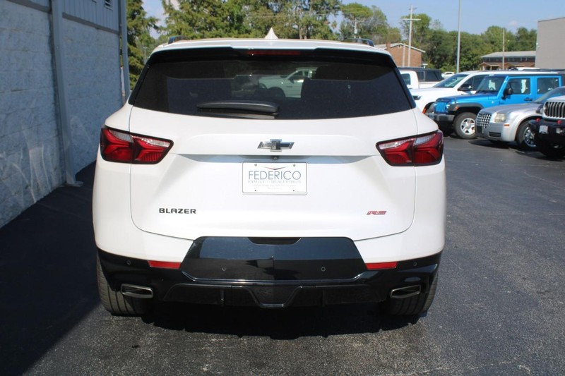 Chevrolet Blazer Vehicle Full-screen Gallery Image 04