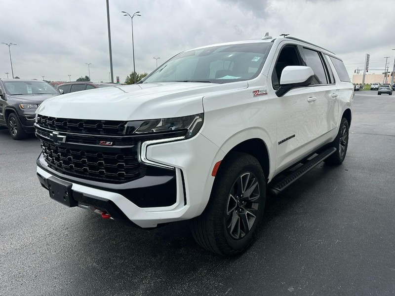 Chevrolet Suburban Vehicle Full-screen Gallery Image 08