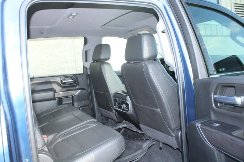 Chevrolet Silverado 2500HD Vehicle Full-screen Gallery Image 09