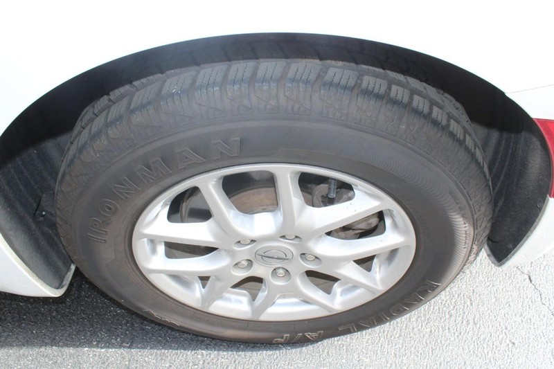 Chrysler Pacifica Vehicle Full-screen Gallery Image 07