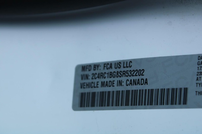 Chrysler Pacifica Vehicle Full-screen Gallery Image 18