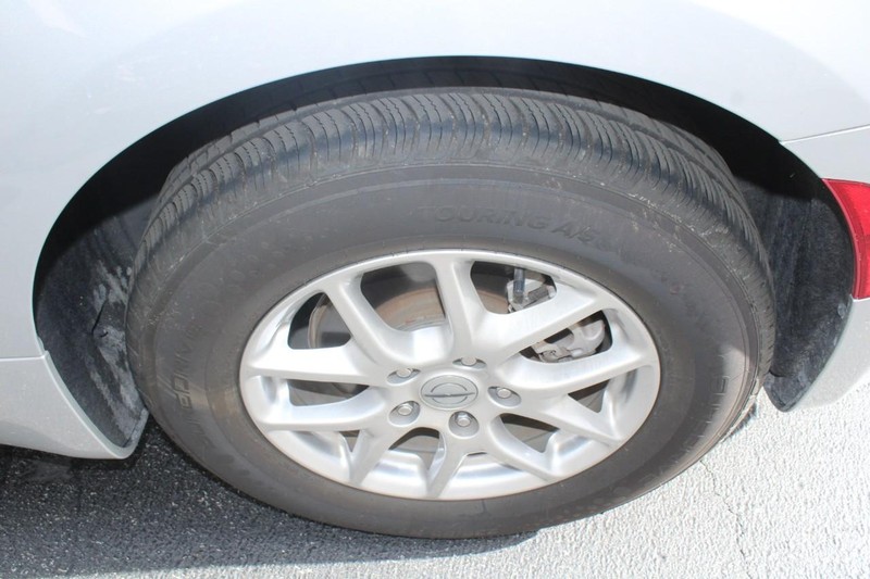 Chrysler Pacifica Vehicle Full-screen Gallery Image 07