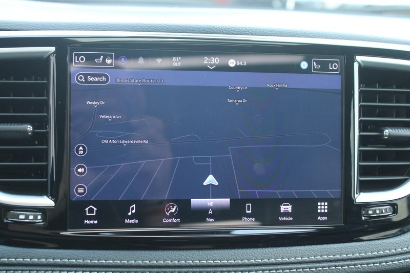 Chrysler Pacifica Vehicle Full-screen Gallery Image 19