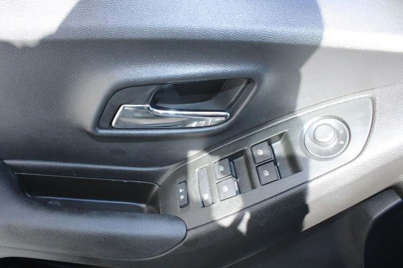 Chevrolet Trax Vehicle Full-screen Gallery Image 14