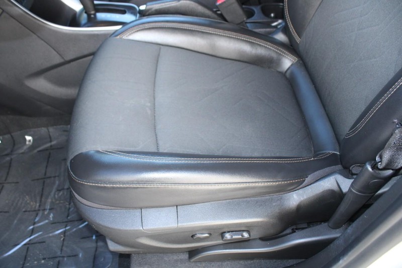 Chevrolet Trax Vehicle Full-screen Gallery Image 15