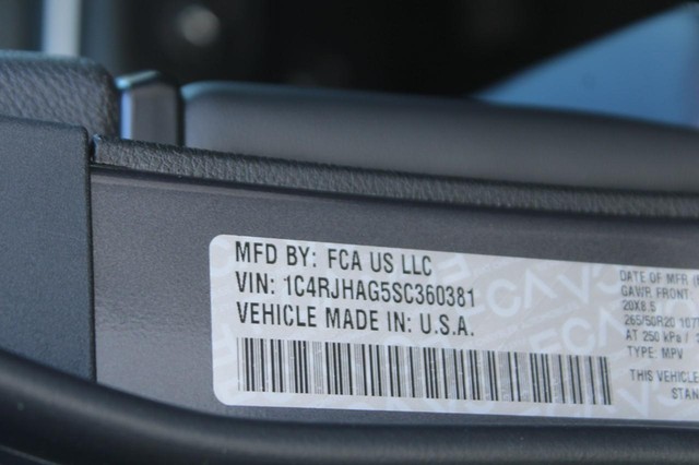 2025 Jeep Grand Cherokee Altitude - Photo 12