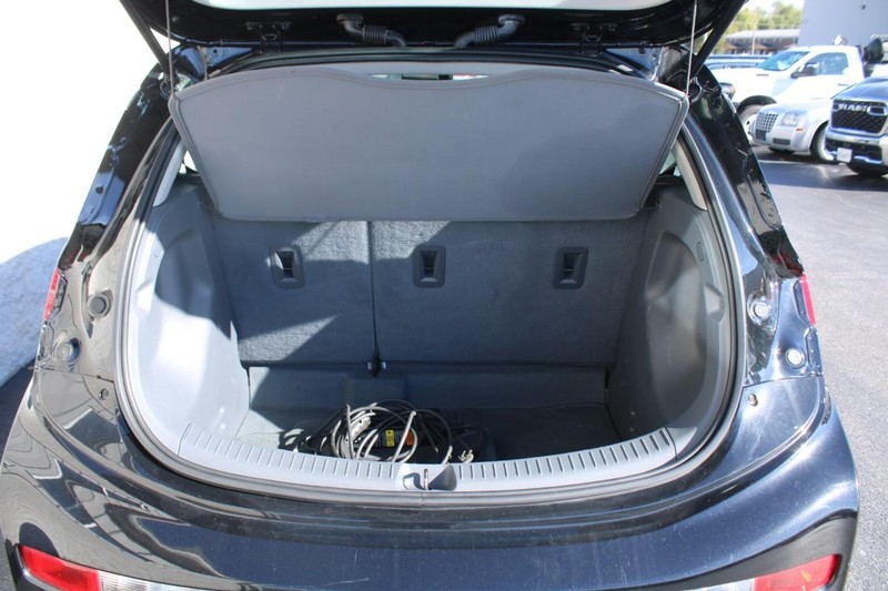 Chevrolet Bolt EV Vehicle Full-screen Gallery Image 06