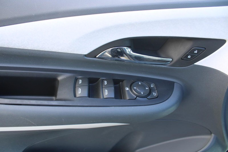 Chevrolet Bolt EV Vehicle Full-screen Gallery Image 14