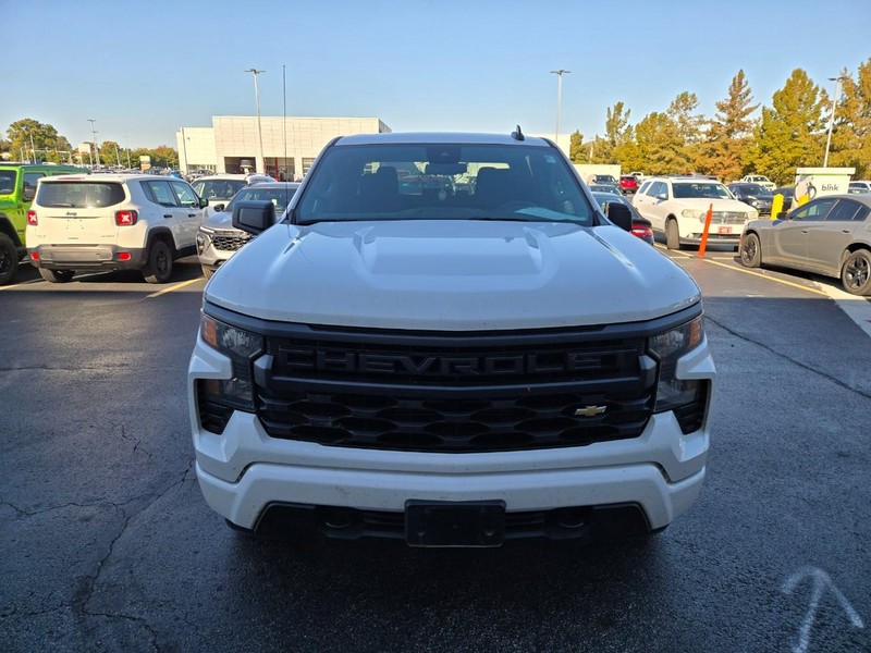 Chevrolet Silverado 1500 Vehicle Full-screen Gallery Image 03