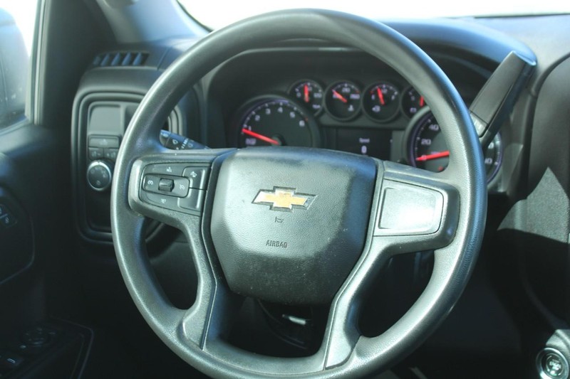 Chevrolet Silverado 1500 Vehicle Full-screen Gallery Image 11