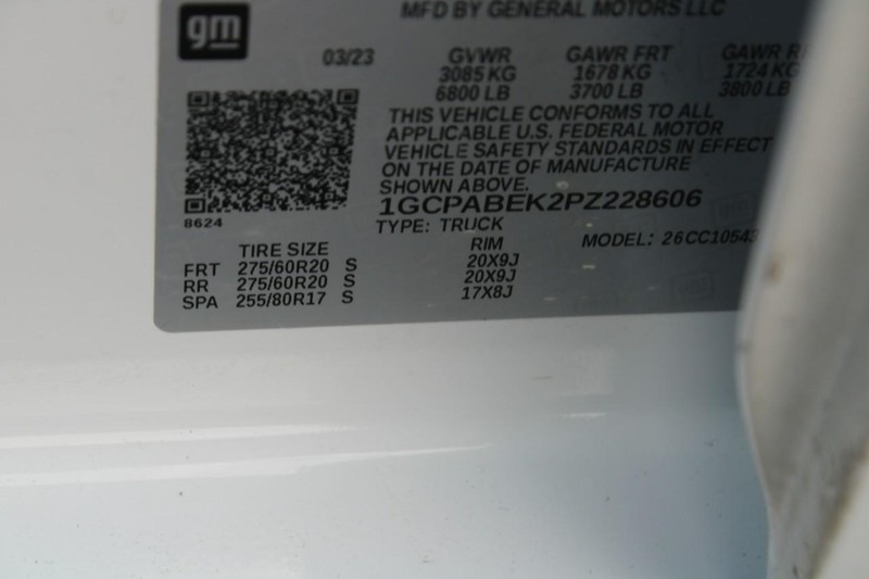 Chevrolet Silverado 1500 Vehicle Full-screen Gallery Image 16