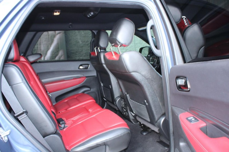 Dodge Durango Vehicle Full-screen Gallery Image 09