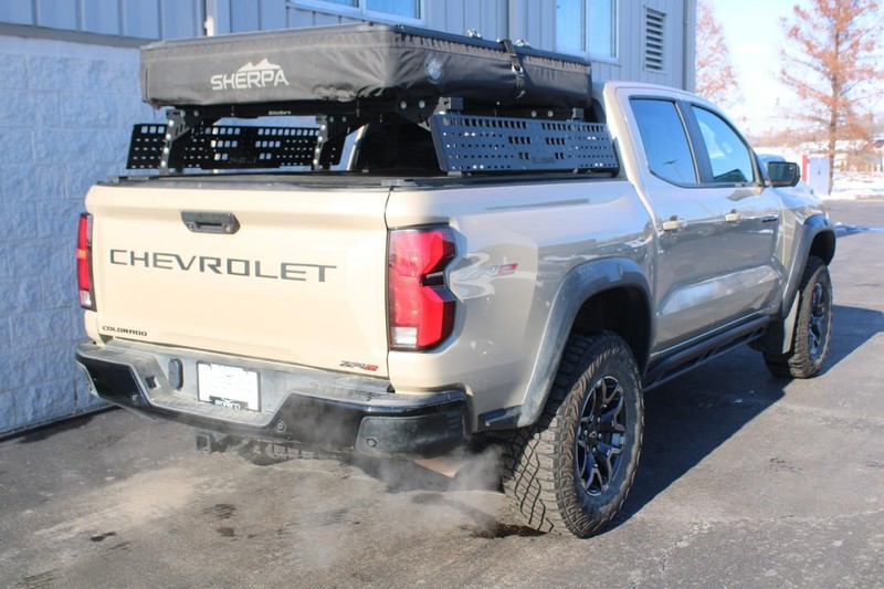 Chevrolet Colorado Vehicle Full-screen Gallery Image 03