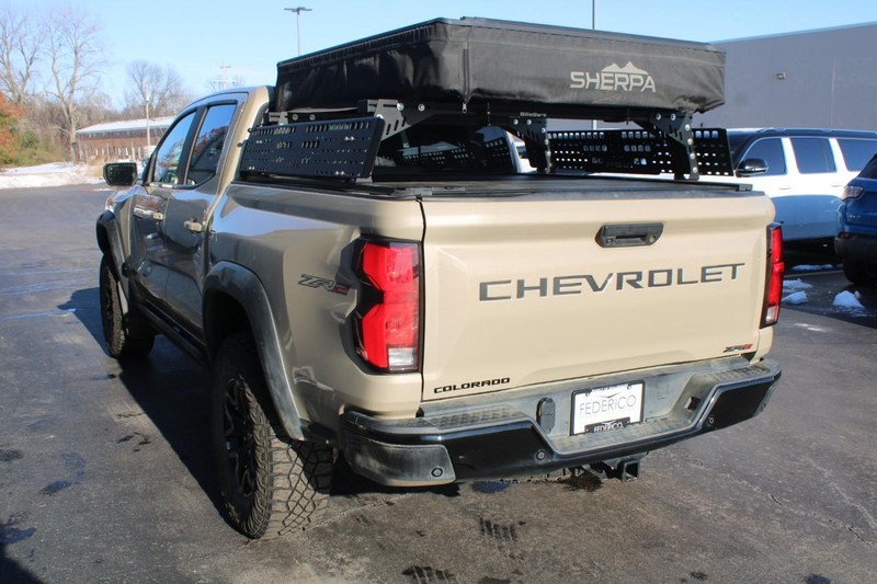 Chevrolet Colorado Vehicle Full-screen Gallery Image 05