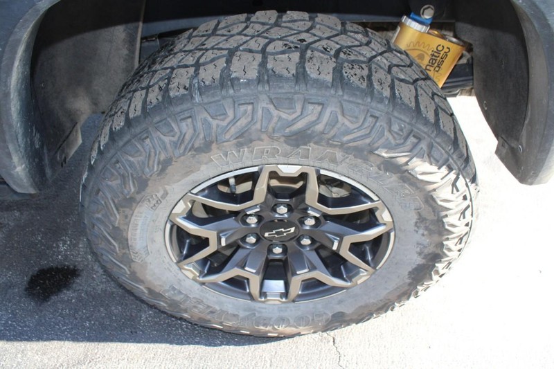 Chevrolet Colorado Vehicle Full-screen Gallery Image 07