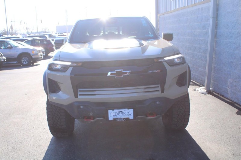 Chevrolet Colorado Vehicle Full-screen Gallery Image 08