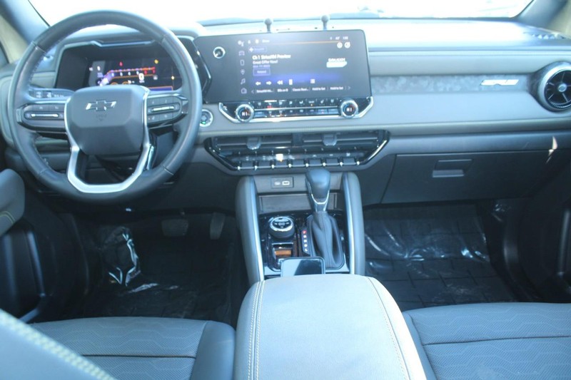 Chevrolet Colorado Vehicle Full-screen Gallery Image 10