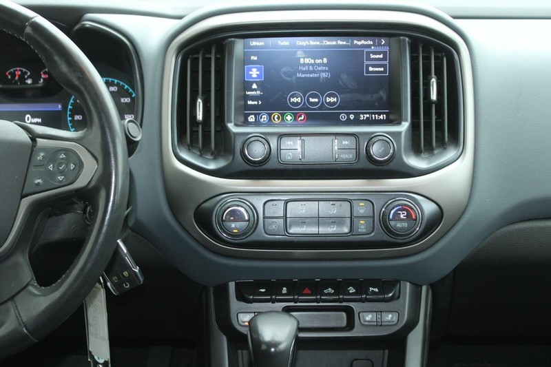 Chevrolet Colorado Vehicle Full-screen Gallery Image 12