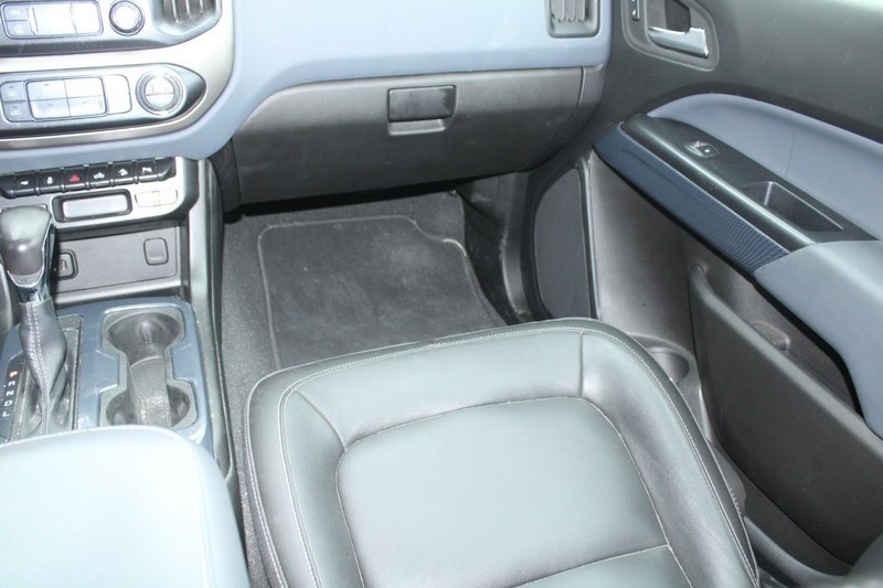 Chevrolet Colorado Vehicle Full-screen Gallery Image 13