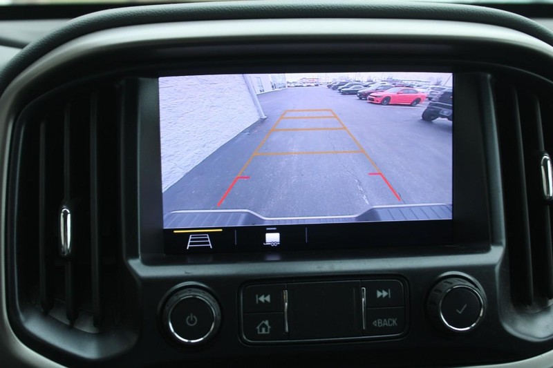 Chevrolet Colorado Vehicle Full-screen Gallery Image 19