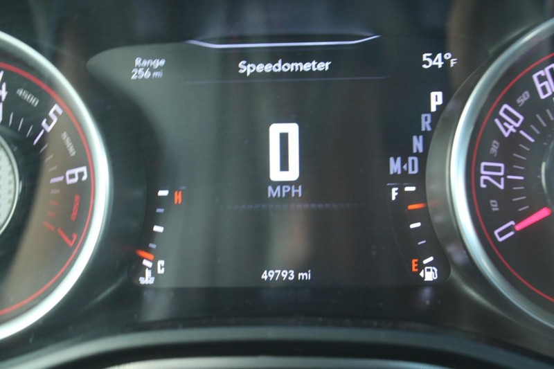 Dodge Challenger Vehicle Full-screen Gallery Image 19