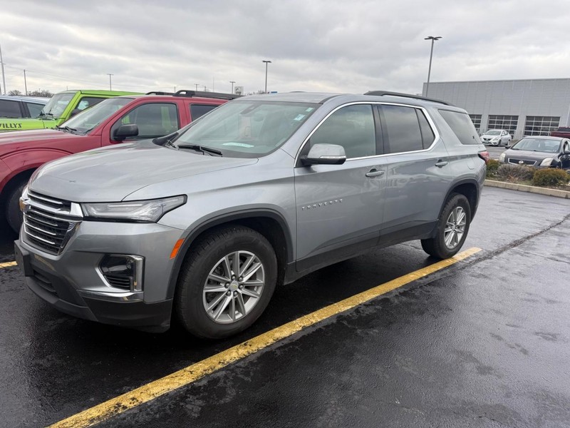 Chevrolet Traverse Vehicle Full-screen Gallery Image 02
