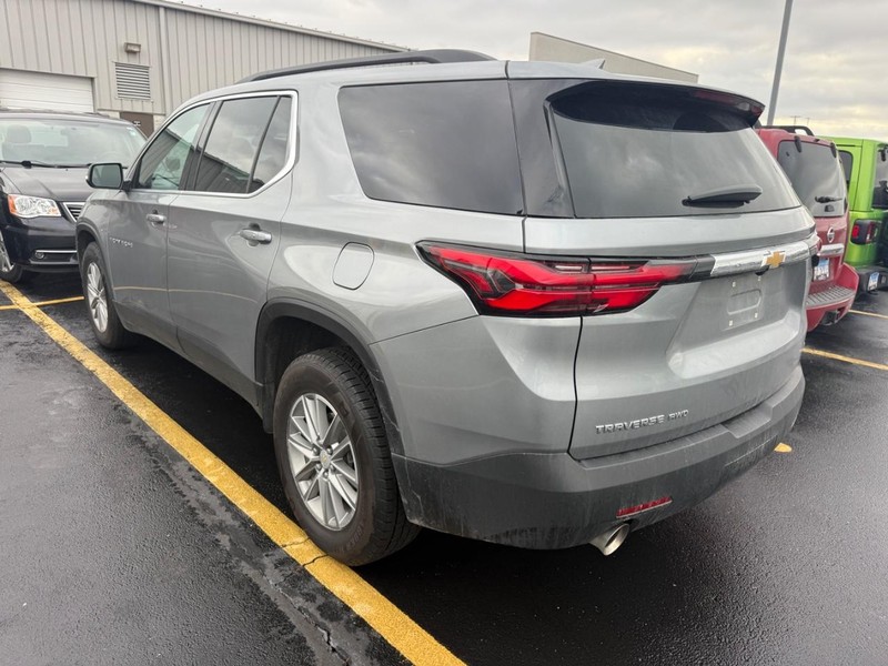 Chevrolet Traverse Vehicle Full-screen Gallery Image 06