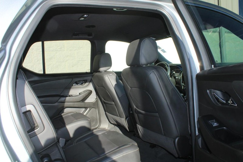Chevrolet Traverse Vehicle Full-screen Gallery Image 09